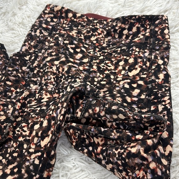 Lululemon Invigorate High-Rise Tight 25" Motion Flux Multi - Picture 2 of 6